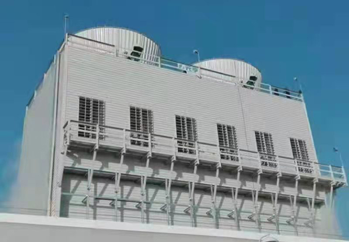 方形橫流塔-四川瀘州某醫(yī)院1000噸冷卻塔安裝